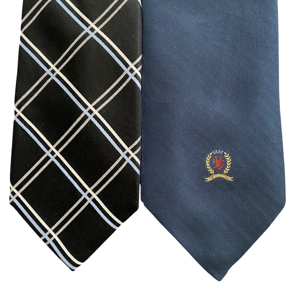 Tommy Hilfiger Mens 100% Silk Necktie Bundle Plaid Black Navy Blue Crest 2 Pack